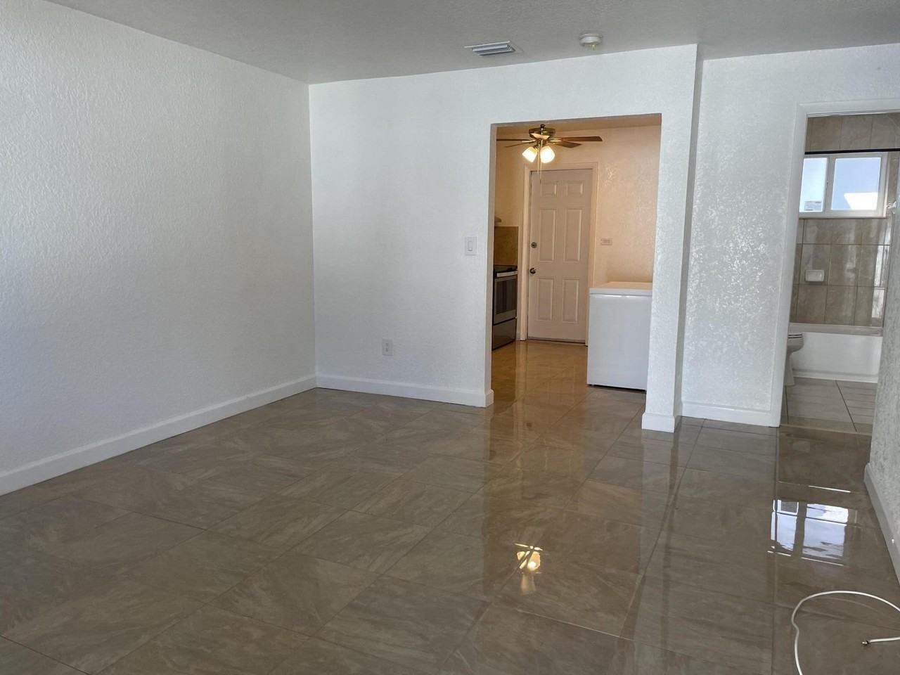 336 Nw 53rd St Unit 1 - Photo 5 of 5