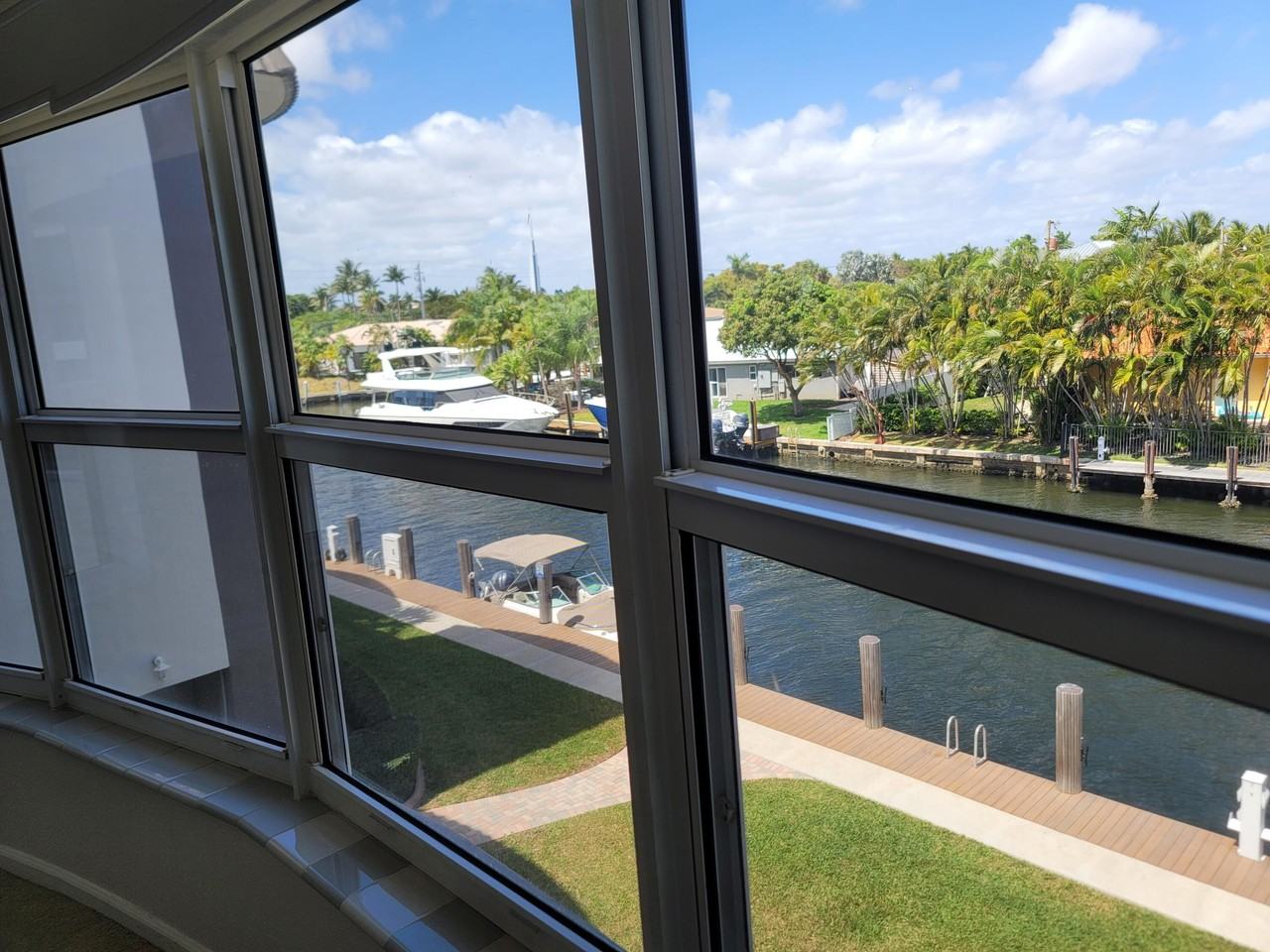 3031 Ne 51st St Apt 305w - Photo 5 of 30