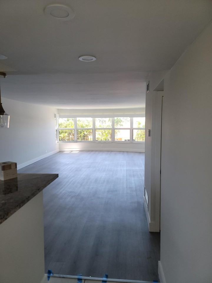 3031 Ne 51st St Apt 305w - Photo 6 of 30