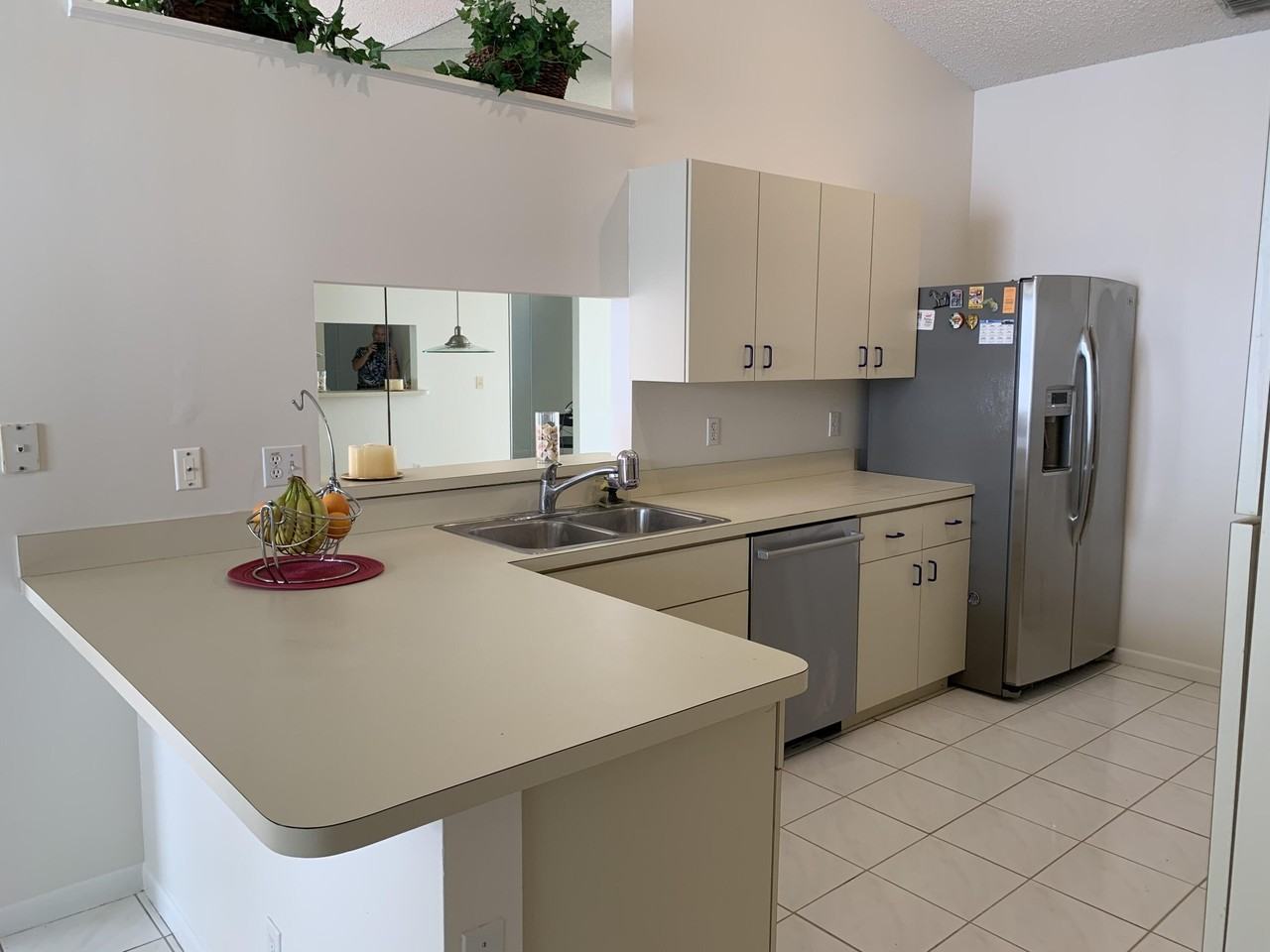 202 Wedgewood Cir - Photo 4 of 32