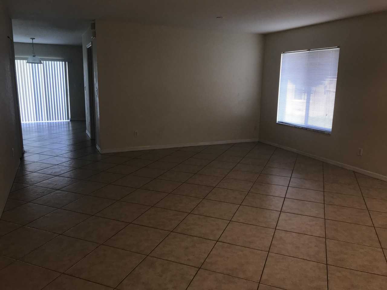 2098 Sw Newport Isles Blvd - Photo 4 of 11