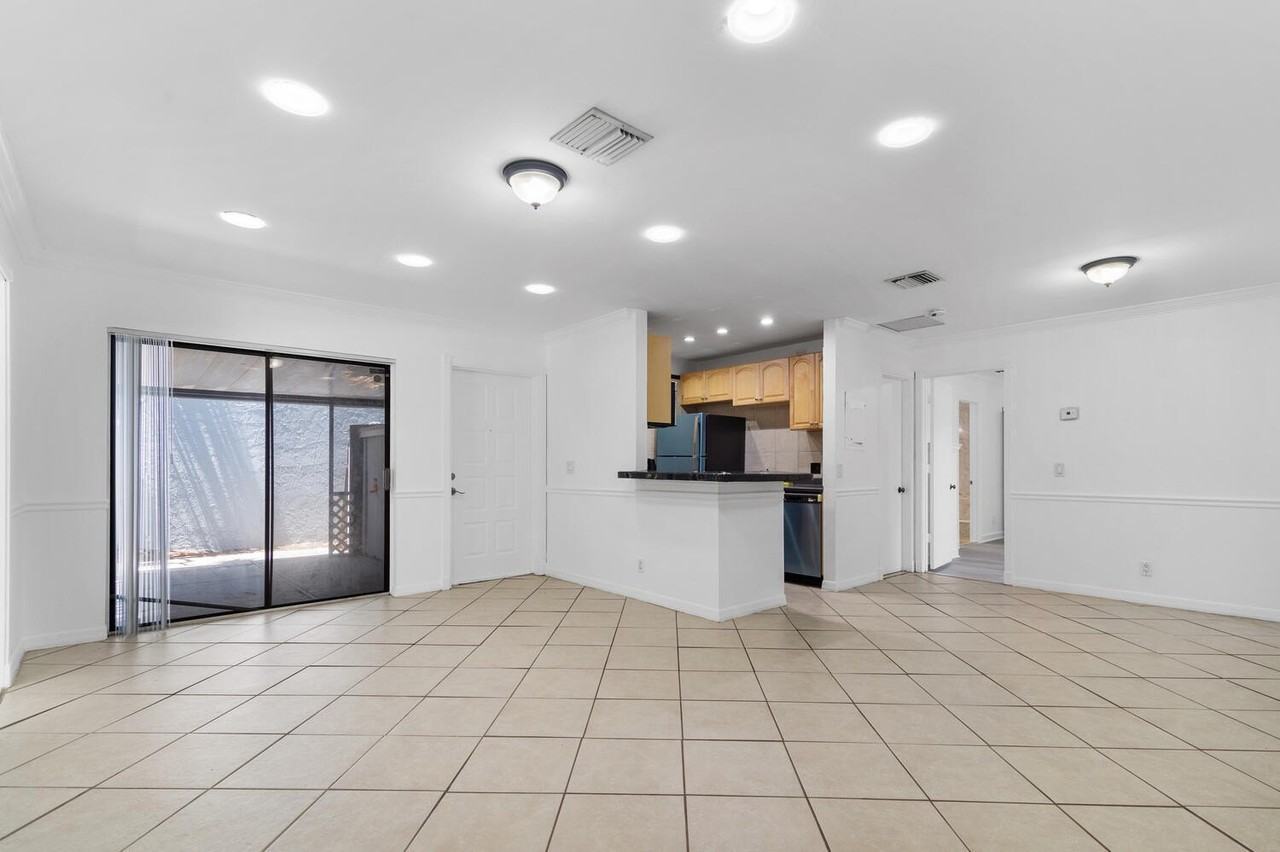 7 Crossings Cir Apt C - Photo 7 of 18