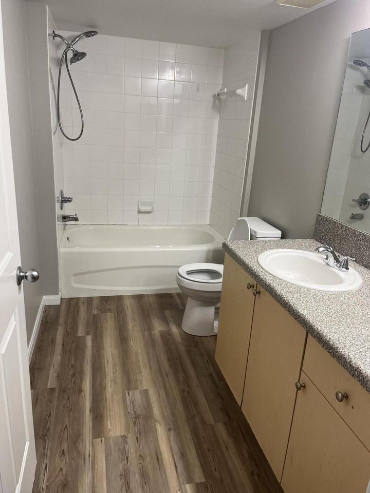 3600 Nw Mediterranean Ln Unit 14 - Photo 5 of 9