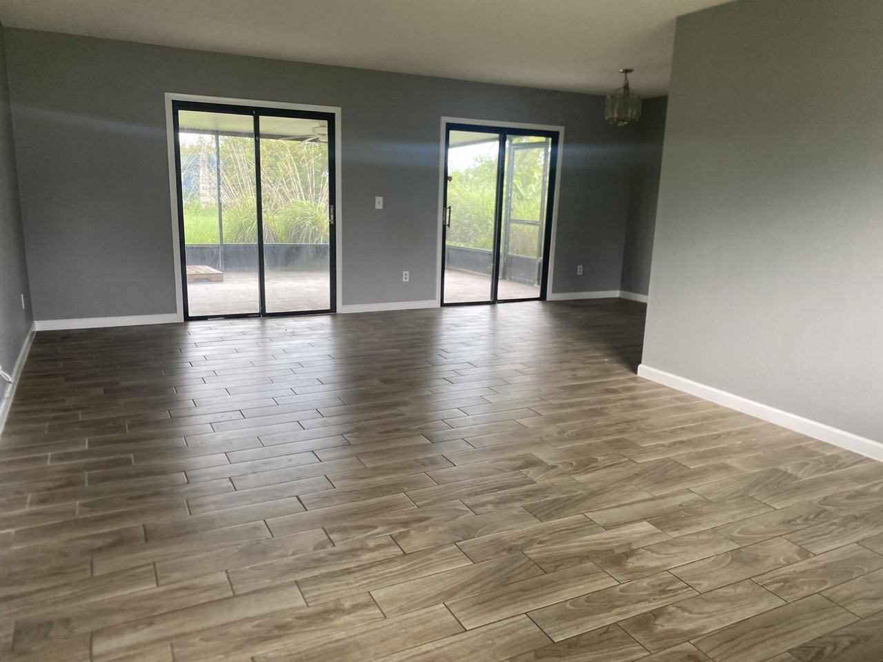 473 Sw Whitmore Dr - Photo 3 of 5