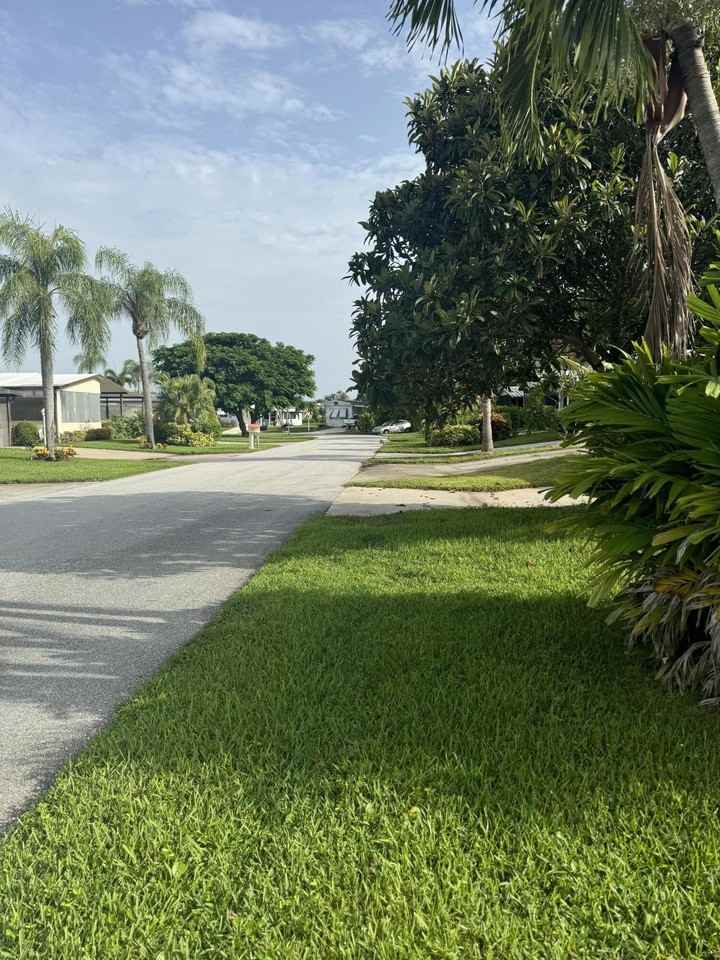 8051 Se Homestead Ave - Photo 2 of 26