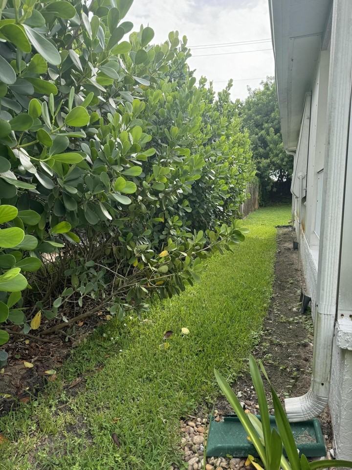 8051 Se Homestead Ave - Photo 5 of 26