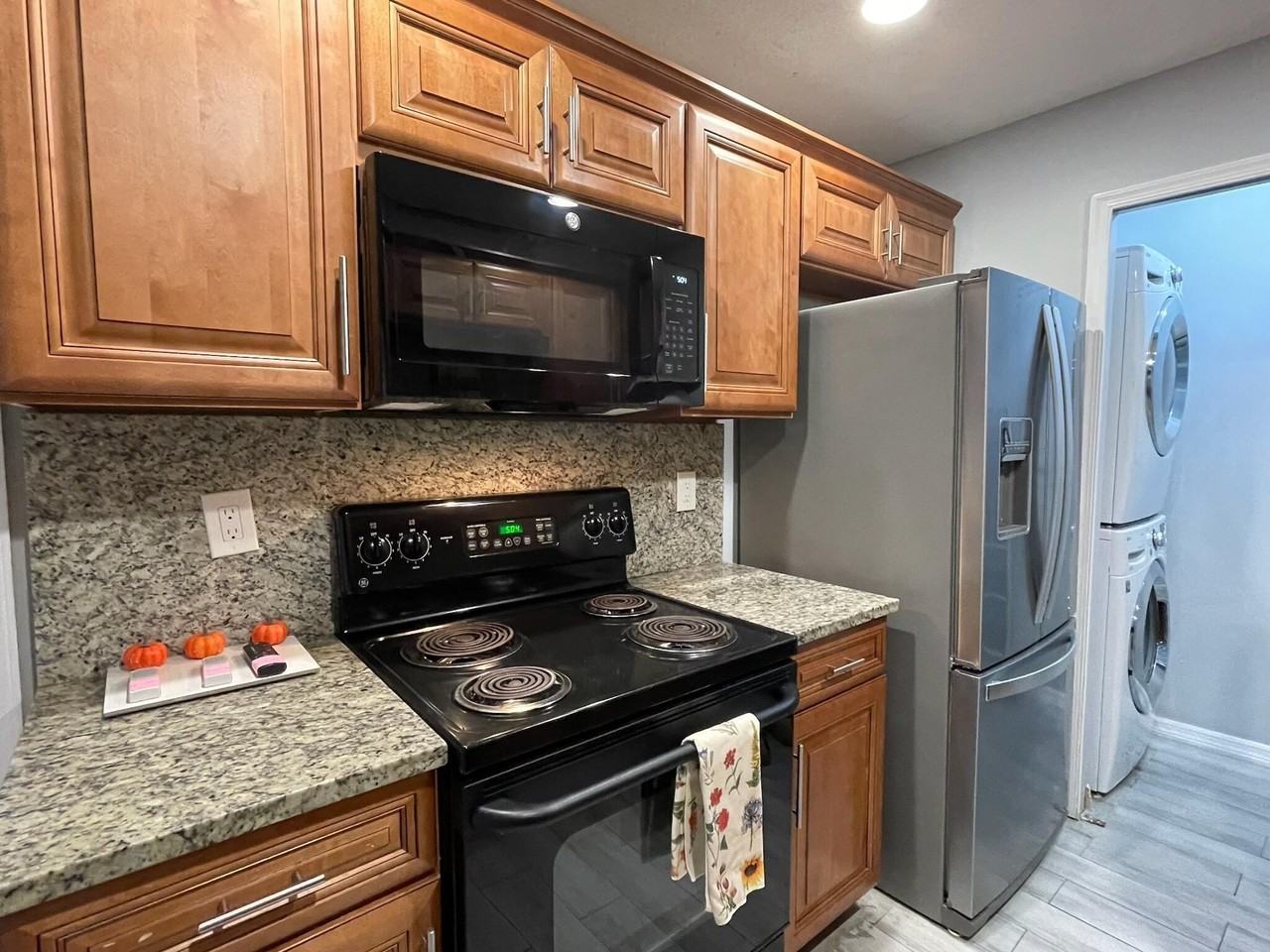 11881 Sturbridge Ln - Photo 2 of 20