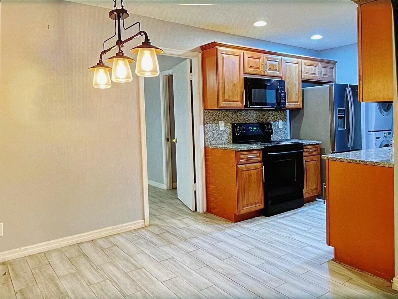 11881 Sturbridge Ln - Photo 6 of 20