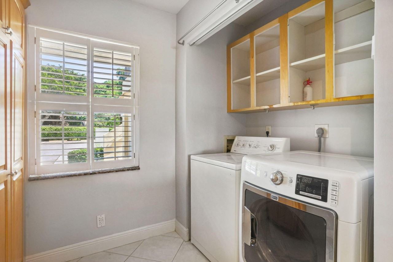 2900 Sw 22nd Cir Unit 221f - Photo 5 of 25