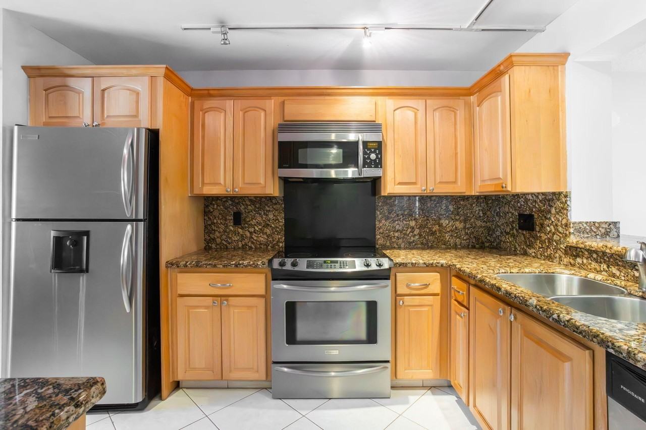 2900 Sw 22nd Cir Unit 221f - Photo 6 of 25