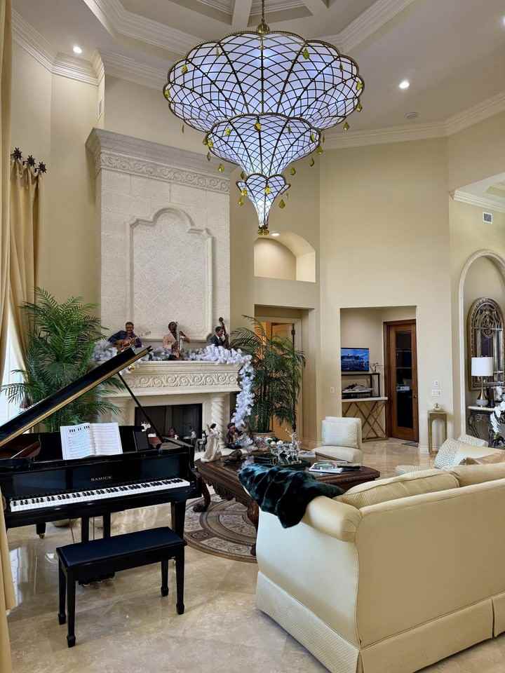 110 Se Rio Casarano - Photo 5 of 46