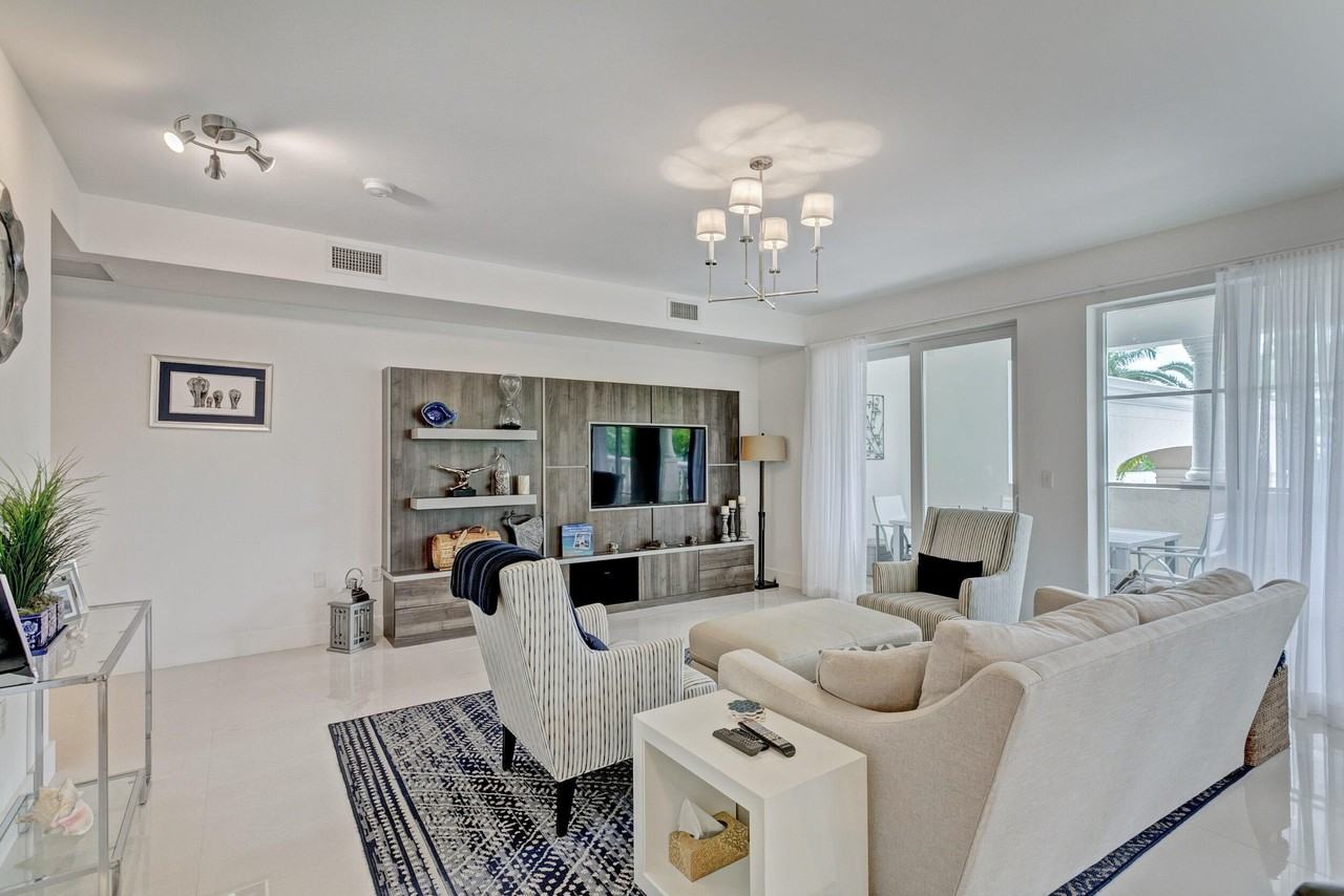 155 Ocean Ave Apt 205 - Photo 7 of 50