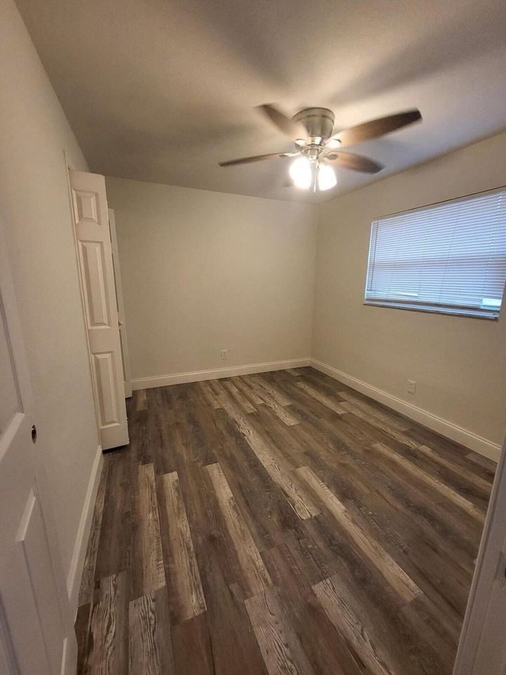 105 Sw 12th Ave Unit 107b - Photo 5 of 6