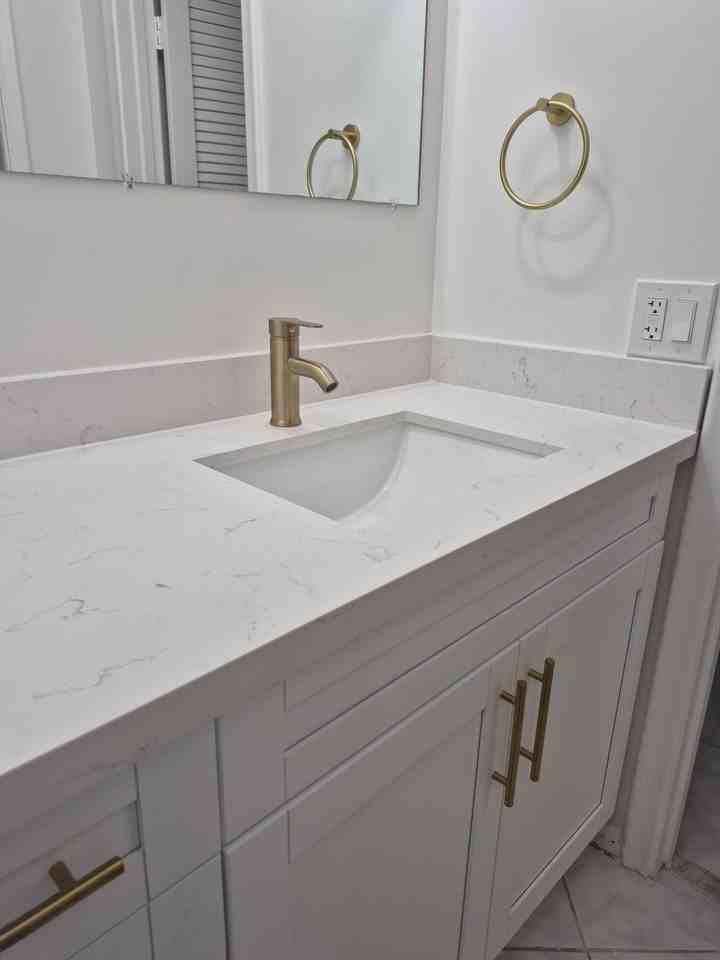 732 South Dr Apt C - Photo 6 of 11