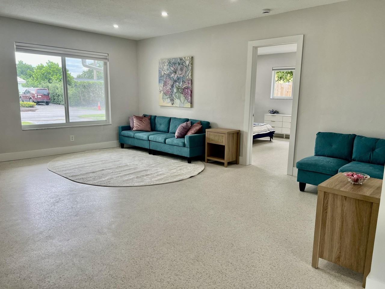 214 Sw 3rd St - Photo 4 of 50