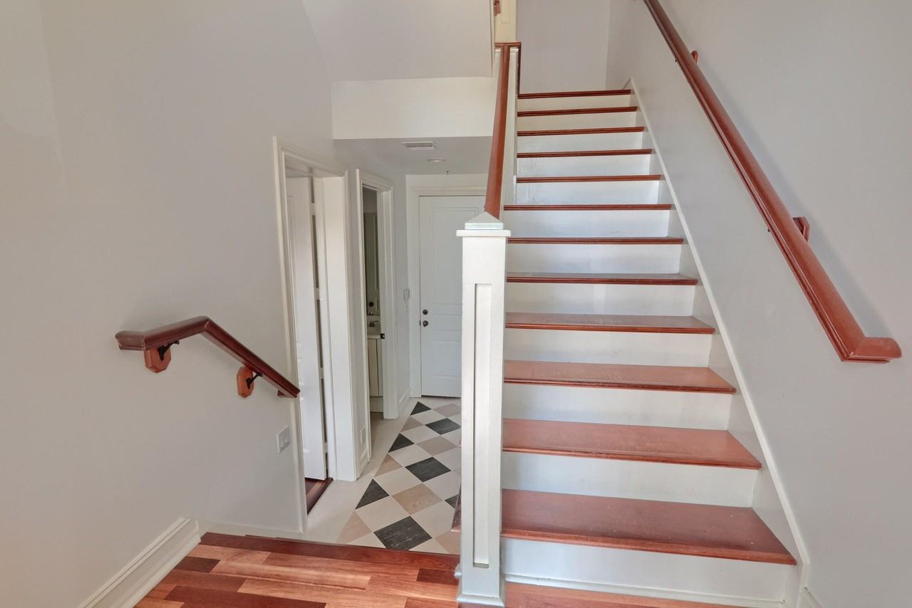 343 Flamingo Dr - Photo 5 of 50