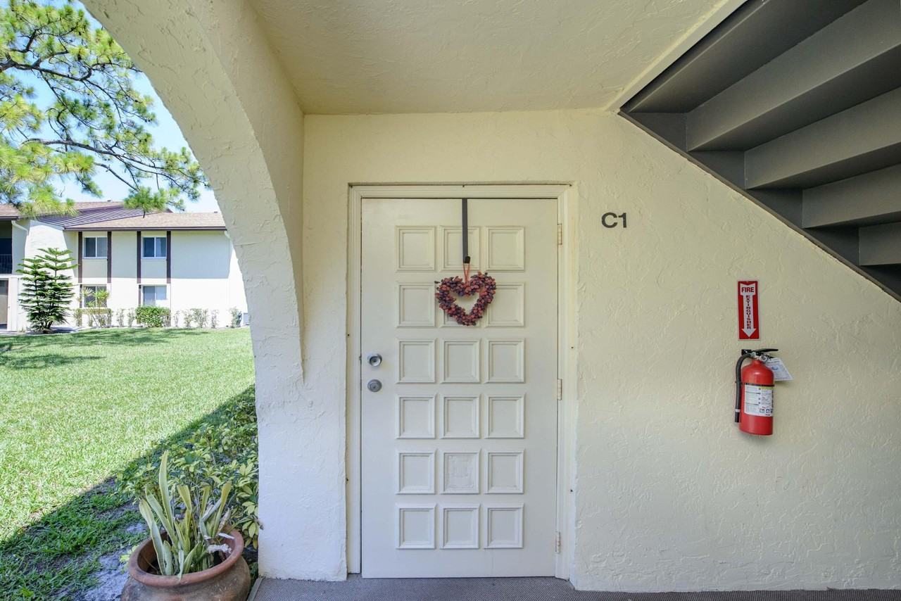 3531 Pine Needle Dr Unit C1 - Photo 3 of 40