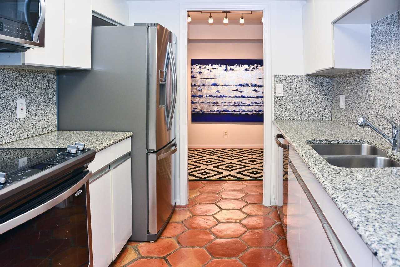 5510 N Ocean Dr Apt 21d - Photo 4 of 48