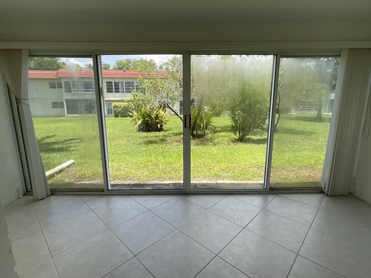 21 Abbey Ln Apt 107 - Photo 2 of 36