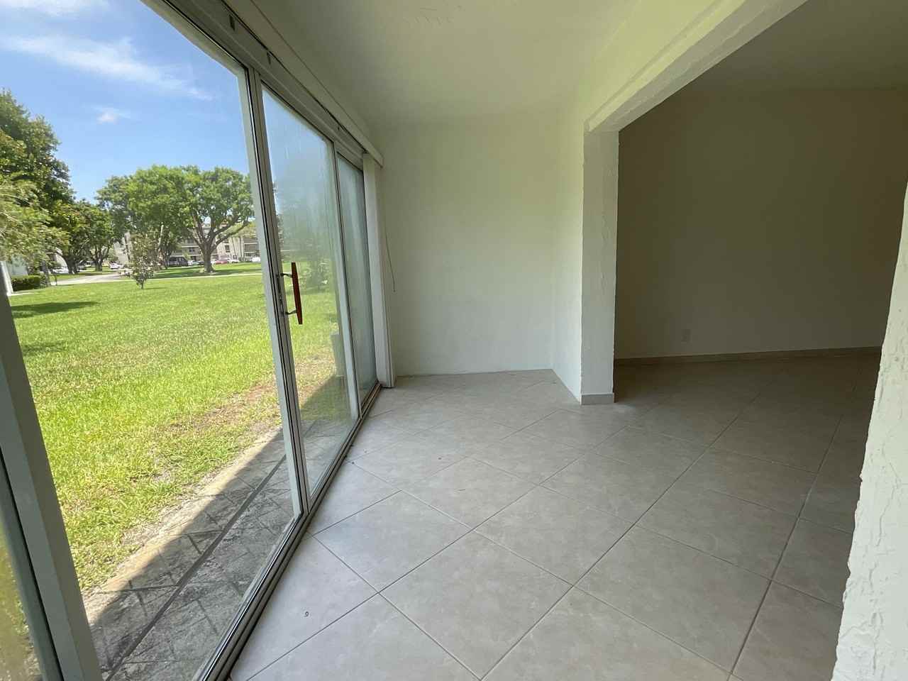 21 Abbey Ln Apt 107 - Photo 7 of 36