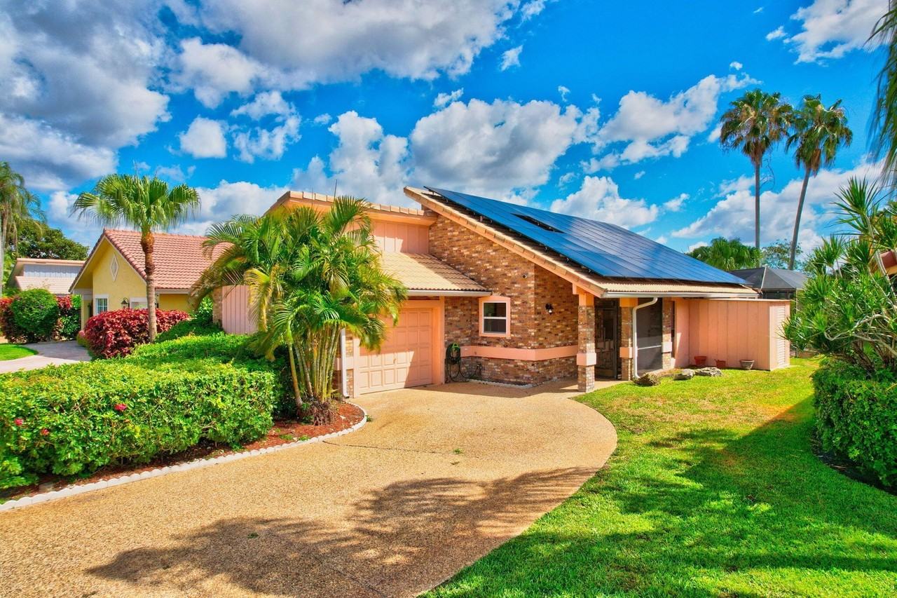 10204 Camelback Ln - Photo 2 of 50