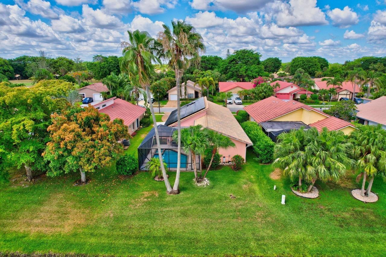 10204 Camelback Ln - Photo 7 of 50