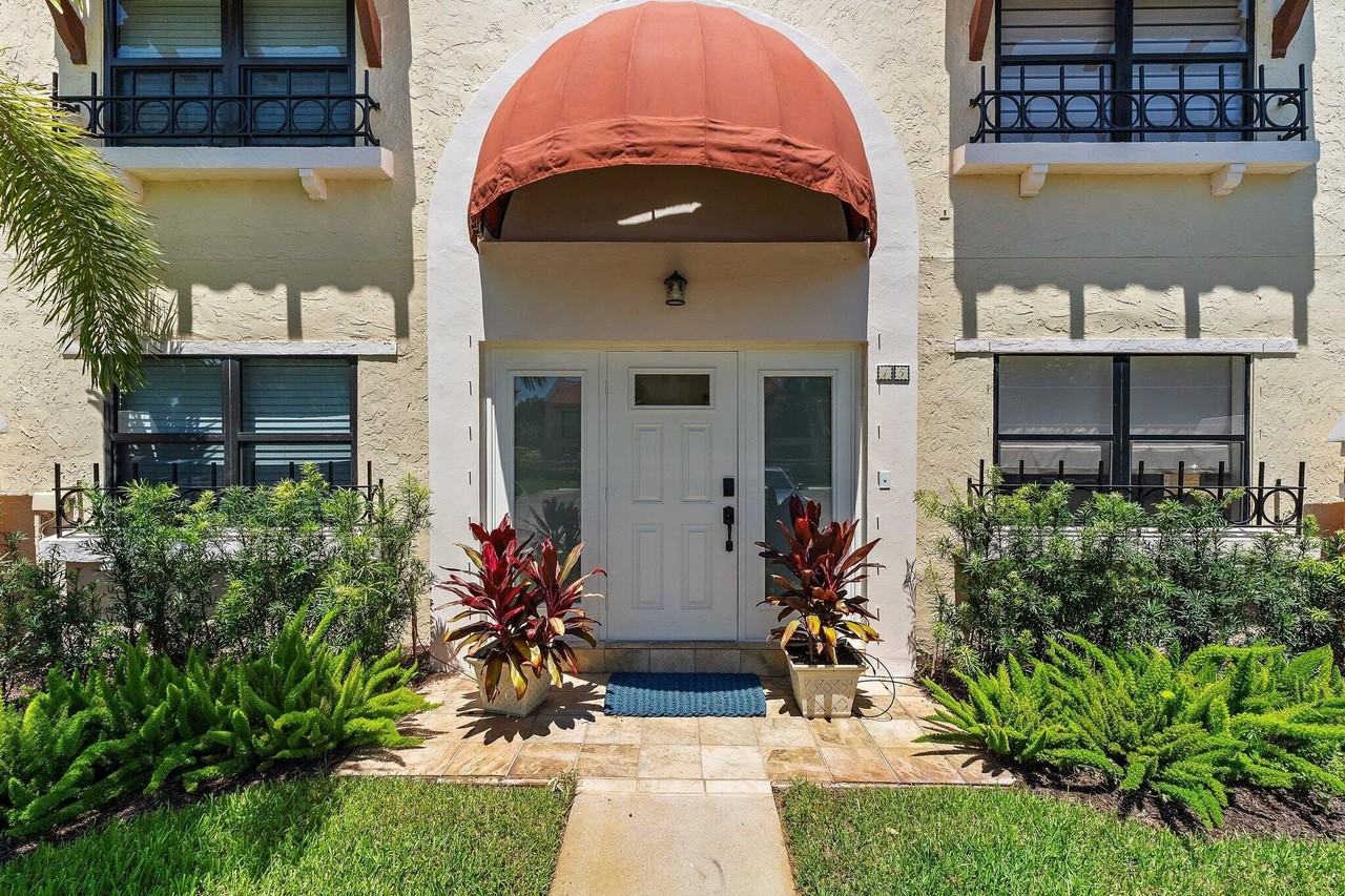 15 Uno Lago Dr Unit 15 - Photo 6 of 50