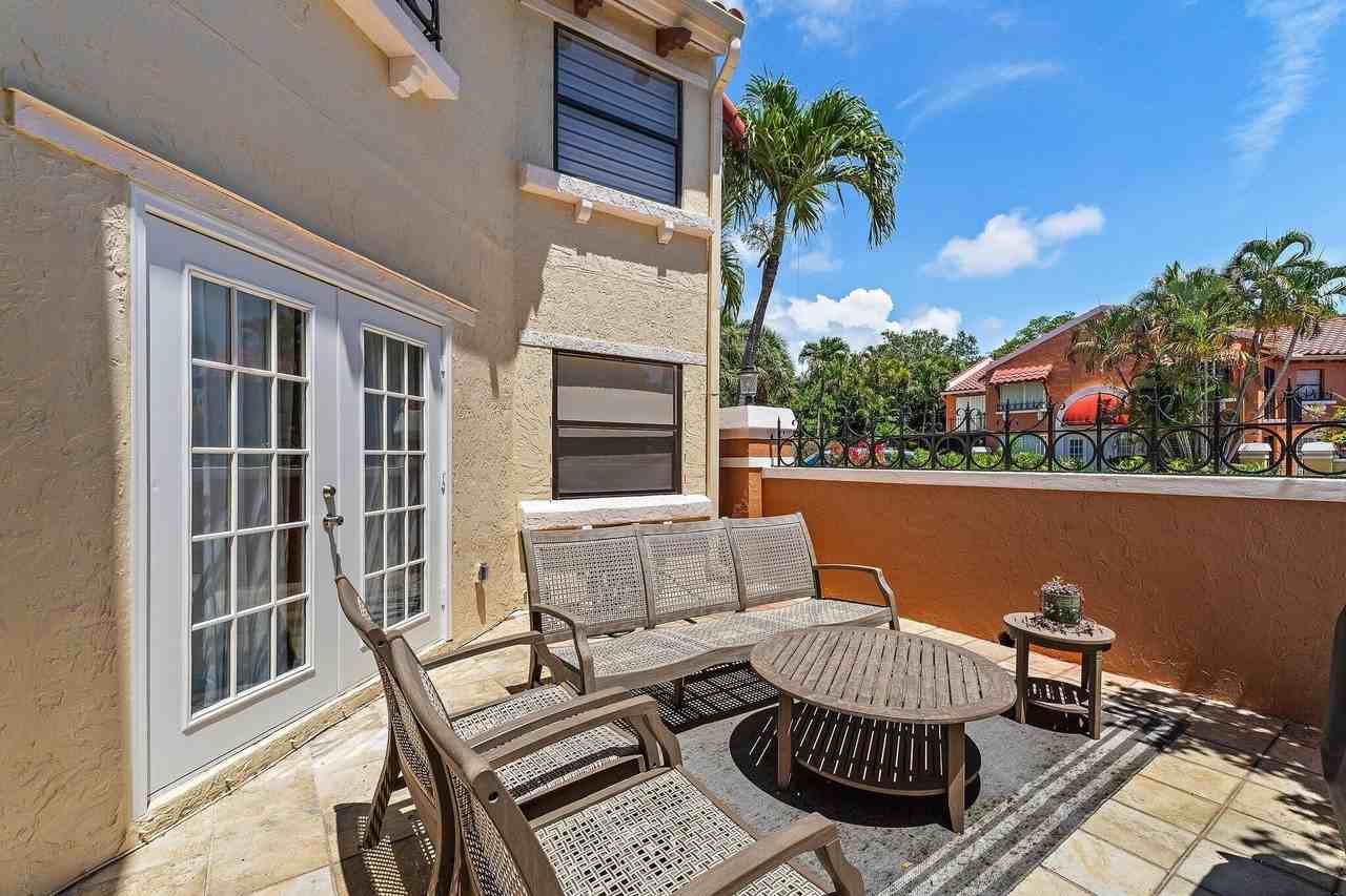 15 Uno Lago Dr Unit 15 - Photo 7 of 50