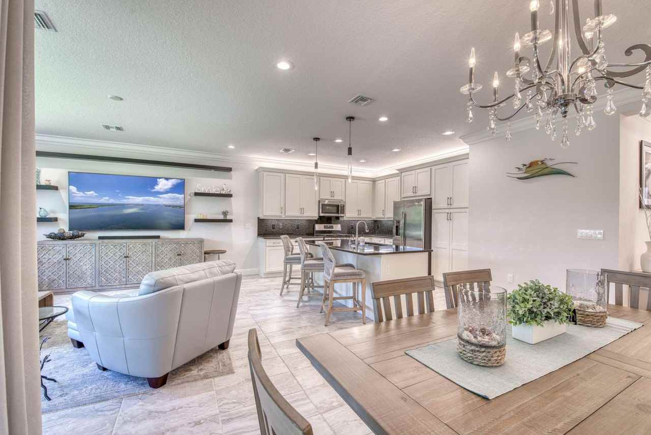 11597 Sw Hawkins Ter - Photo 5 of 28