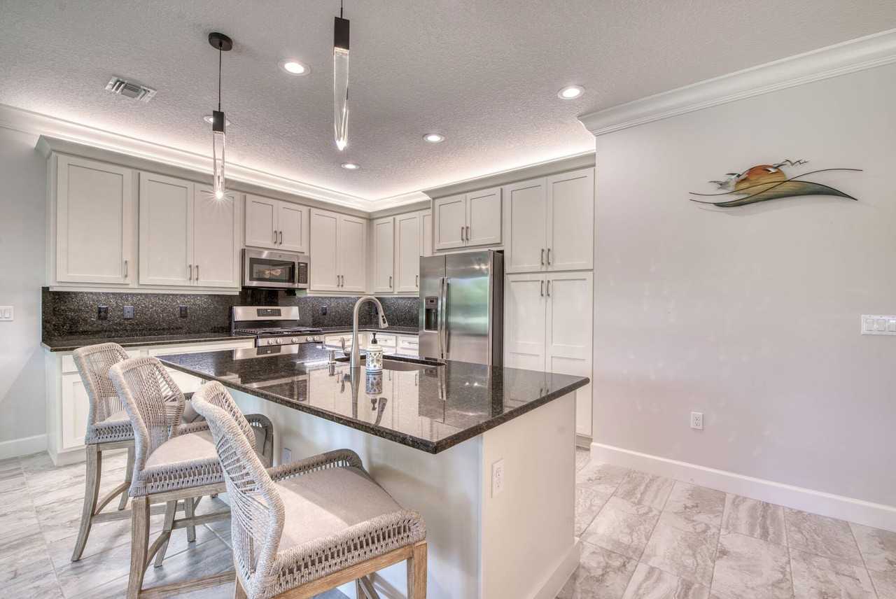 11597 Sw Hawkins Ter - Photo 6 of 28