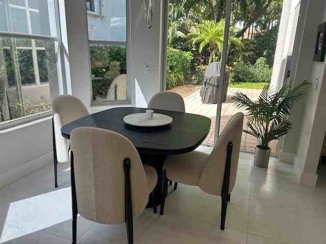 127 Sunset Cove Ln - Photo 6 of 33