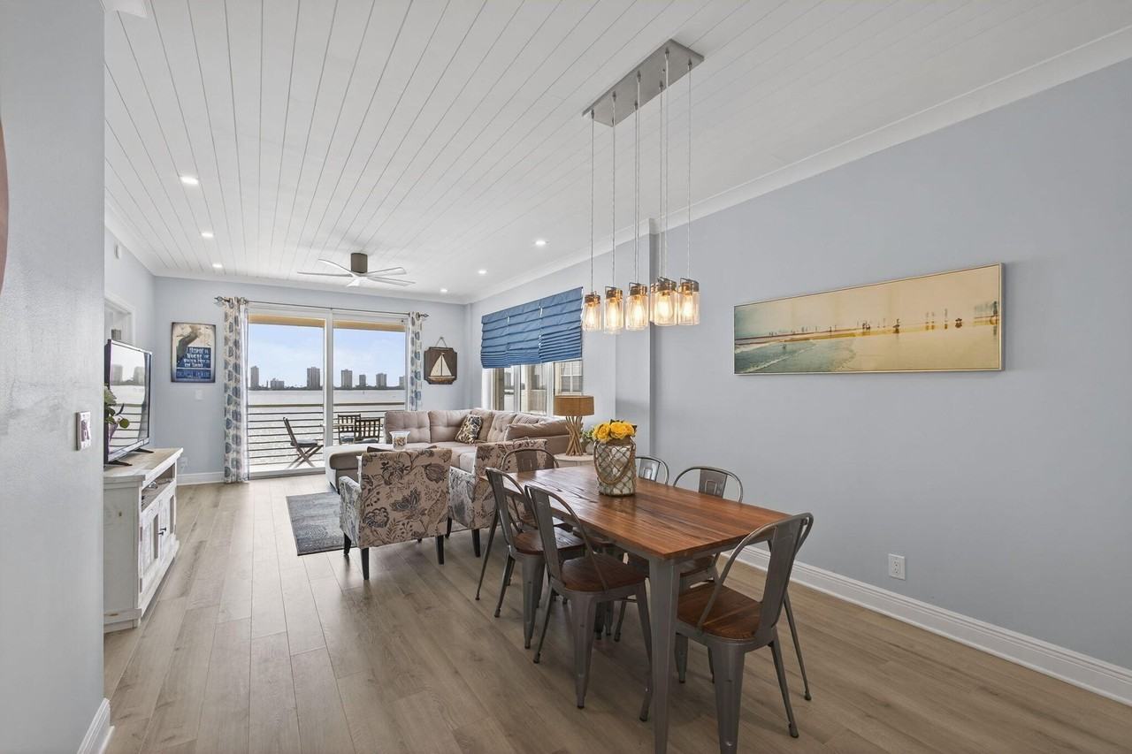 105 Paradise Harbour Blvd Apt 501 - Photo 6 of 40