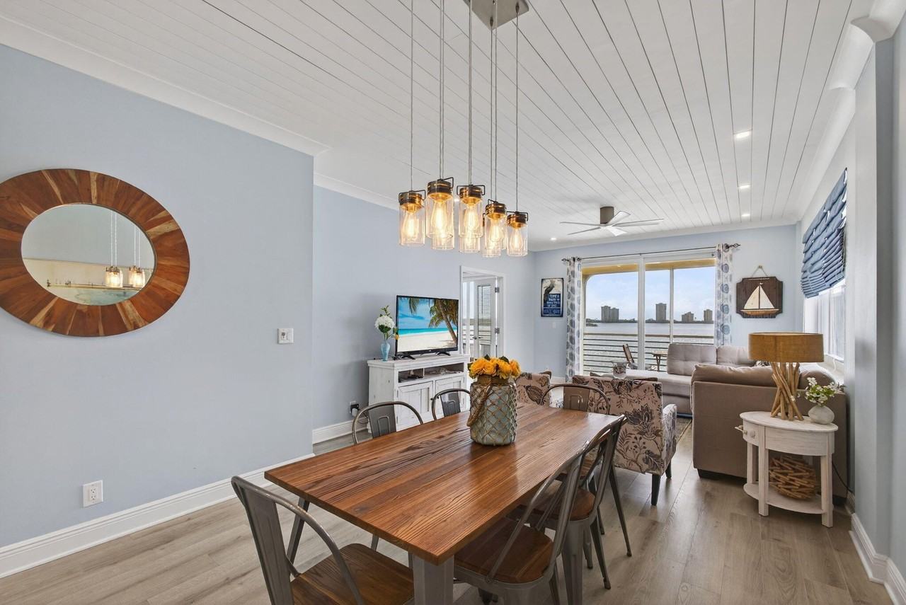 105 Paradise Harbour Blvd Apt 501 - Photo 7 of 40