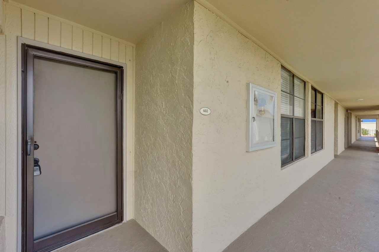 12 Royal Palm Way Unit 6020 - Photo 4 of 50