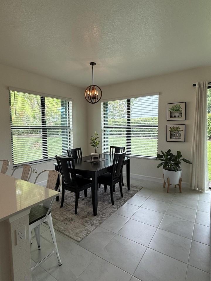 10031 W Villa Cir - Photo 6 of 42