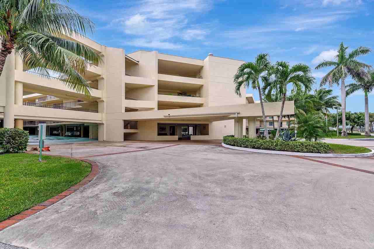 221 Ne Plantation Rd Apt 406 - Photo 2 of 50