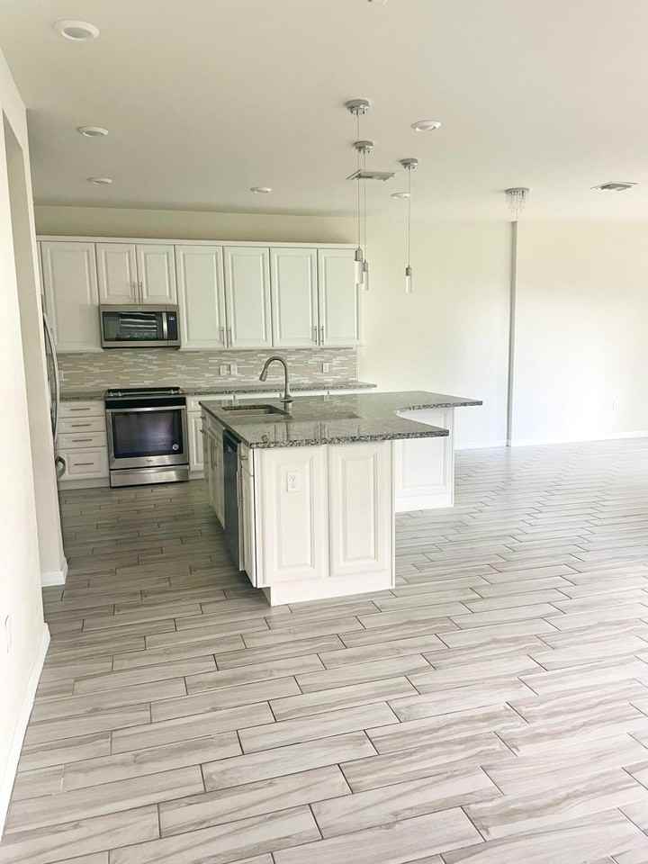 4516 Eventing St - Photo 4 of 20