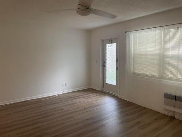 407 Sheffield Q Unit Q - Photo 7 of 16