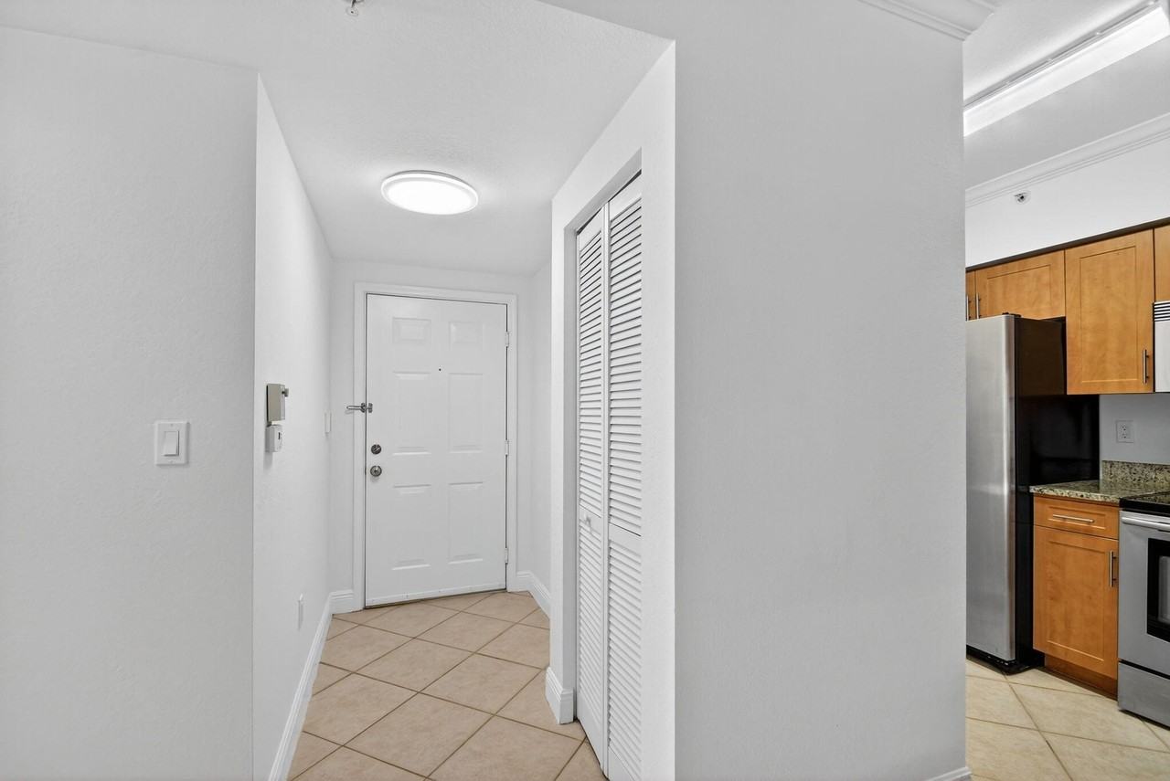 6511 Emerald Dunes Dr Apt 304 - Photo 7 of 50