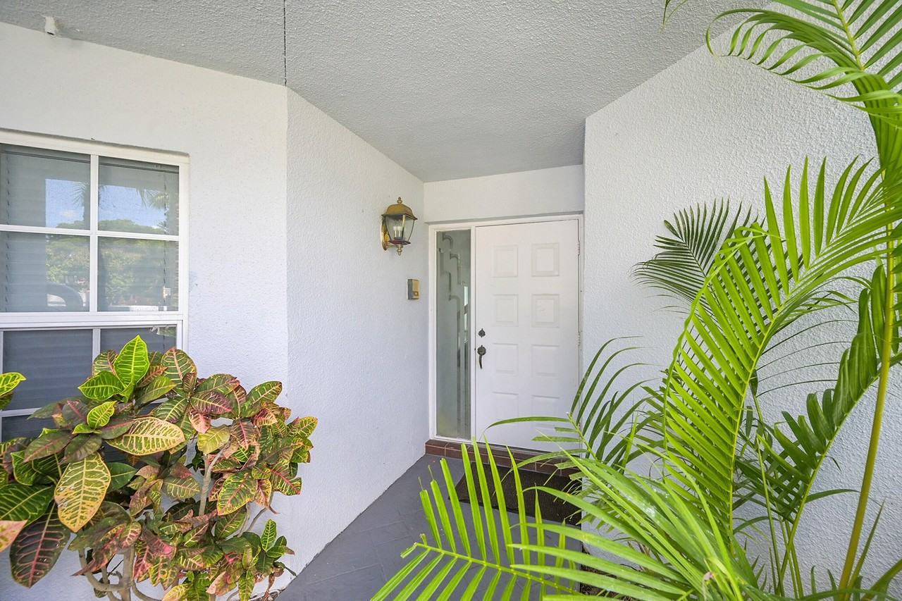 17094 Boca Club Blvd Apt 4 - Photo 3 of 45