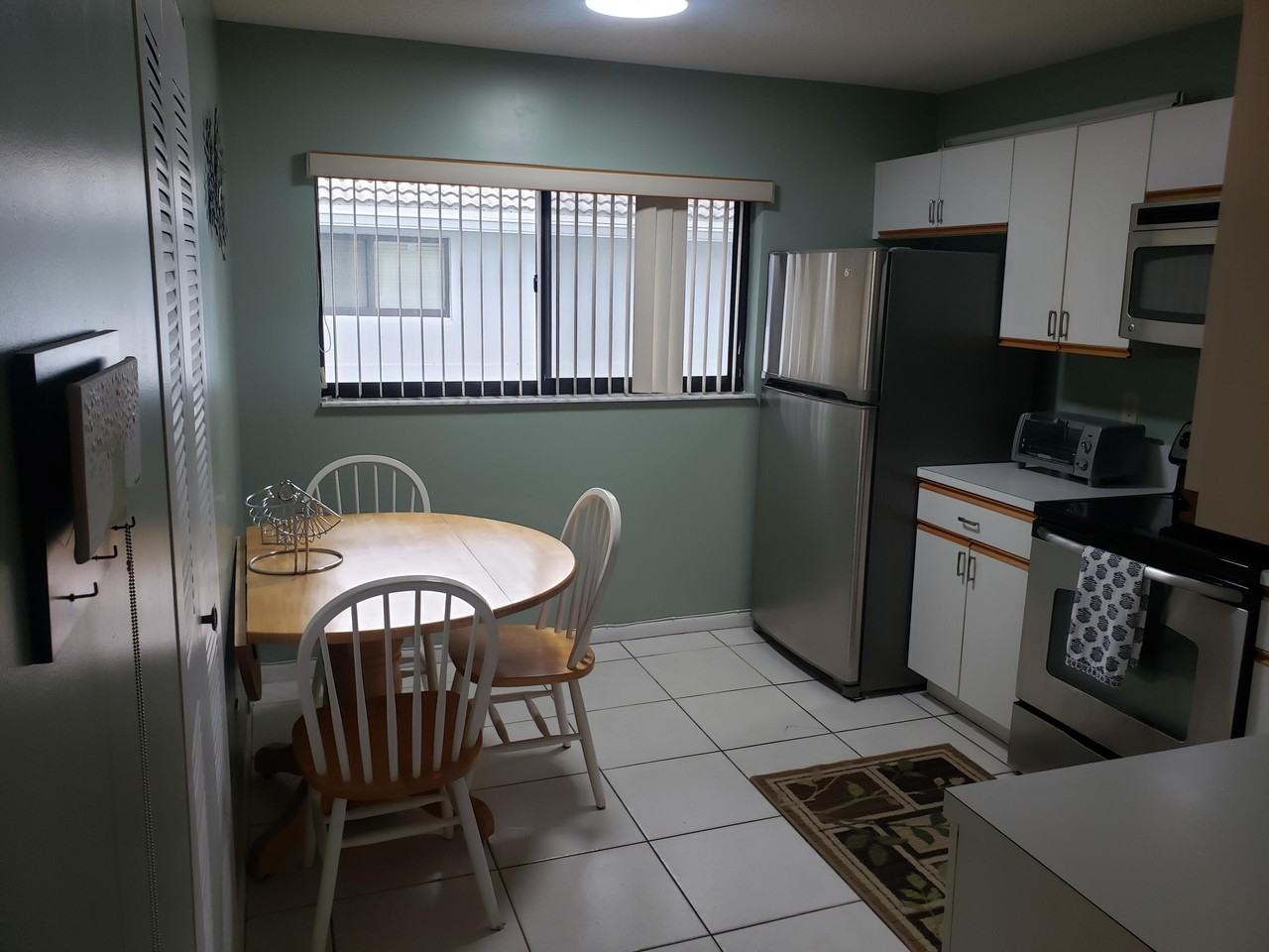 15011 Ashland Cir Apt 31 - Photo 5 of 16