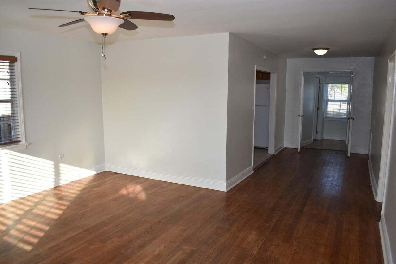 1226 N A St - Photo 3 of 15