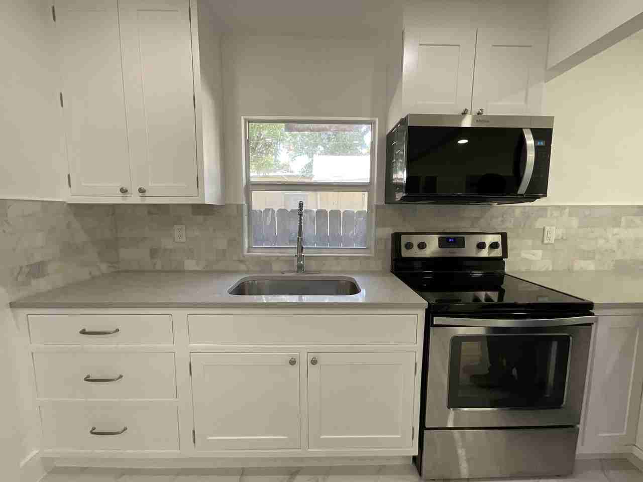 700 Tallapoosa St - Photo 3 of 48