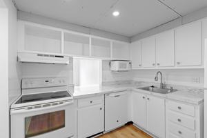 featured image of 480 Executive Center Dr #5I