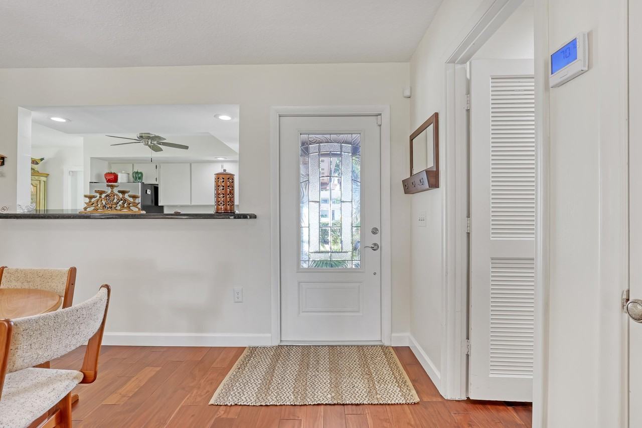 6598 Eastpointe Pines St - Photo 5 of 35