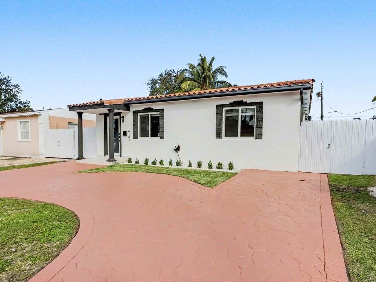 5181 Nw 4th Ter - Photo 2 of 20