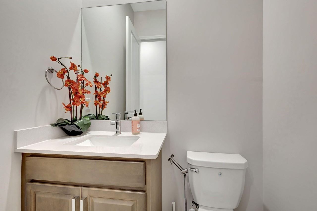 870 Hookline Cir Unit 870 - Photo 7 of 50