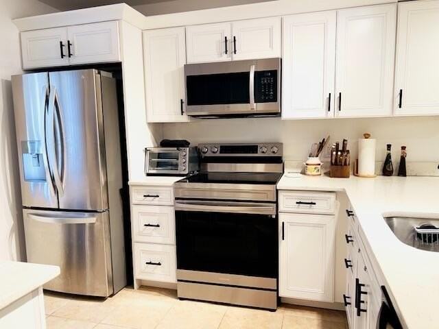 1201 Seafarer Cir Apt 204 - Photo 3 of 17