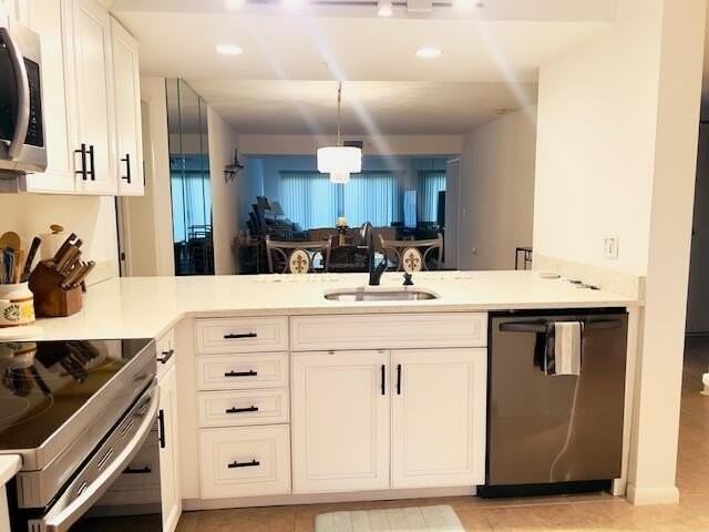 1201 Seafarer Cir Apt 204 - Photo 4 of 17