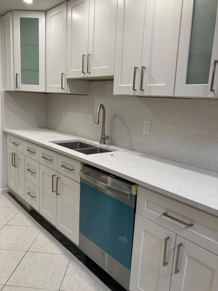 2070 Yarmouth D Unit 2070 - Photo 3 of 18